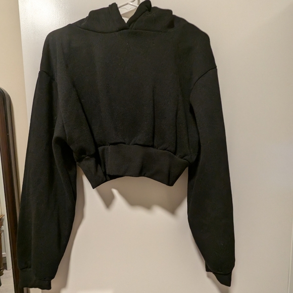 Crop Black Hoodie - Picture 1 of 3